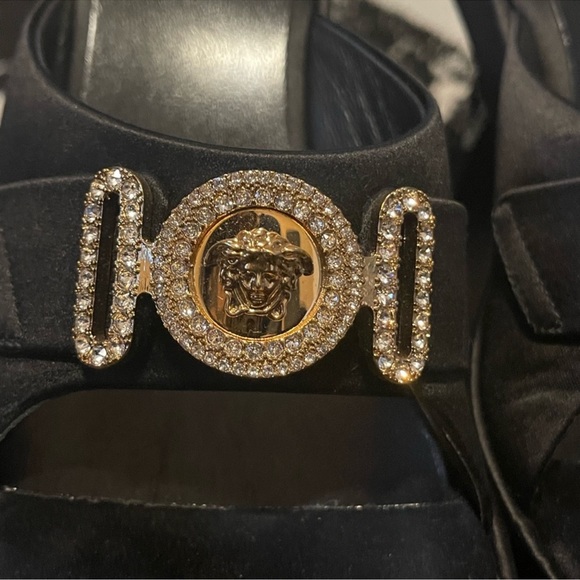 Versace Medusa Biggie Crystal Mules. Brand New wTags and Authentication cards. - Picture 2 of 8